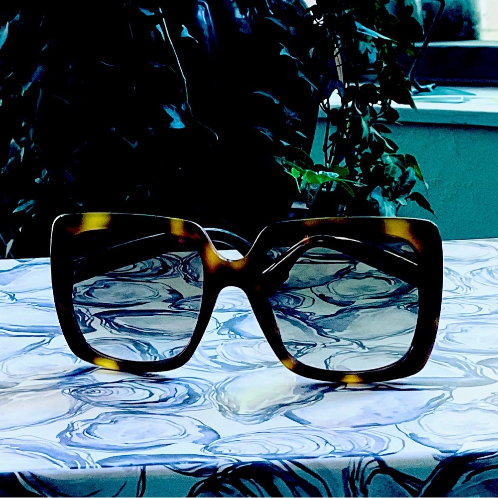 AUTHENTIC GUCCI TORTOISE SHELL SUNGLASSES - Picture 2 of 9